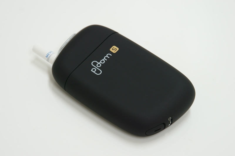 プルーム・エスにたばこスティックをセット