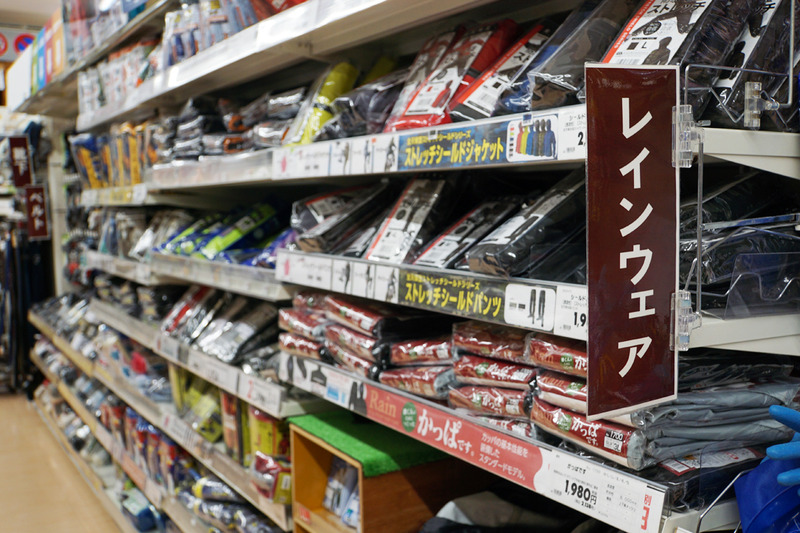 レインウェアも豊富に取り揃える