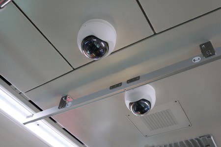 地下鉄車内防犯カメラ