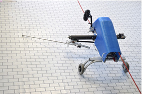 「ブルークローラー」による壁面タイルの検査の様子