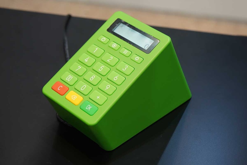 LINE Payは、加盟店向けのアプリや専用端末などを紹介