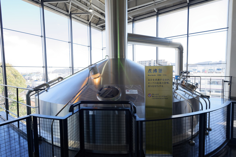 左は沈殿槽。右はクッションタンクと呼ばれ、暖かい麦汁を冷ます役割をもつ。次の発酵工程に送られる直前のものがここに入る