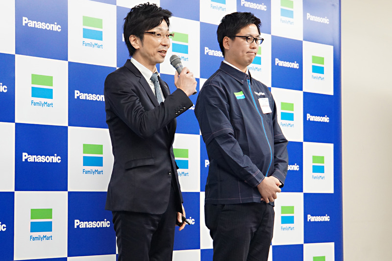 パナソニック システムソリューションズ ジャパン プロジェクト統括 下村康之氏(左)と、店長を務める同社 法人営業部 藤田 卓氏(右)