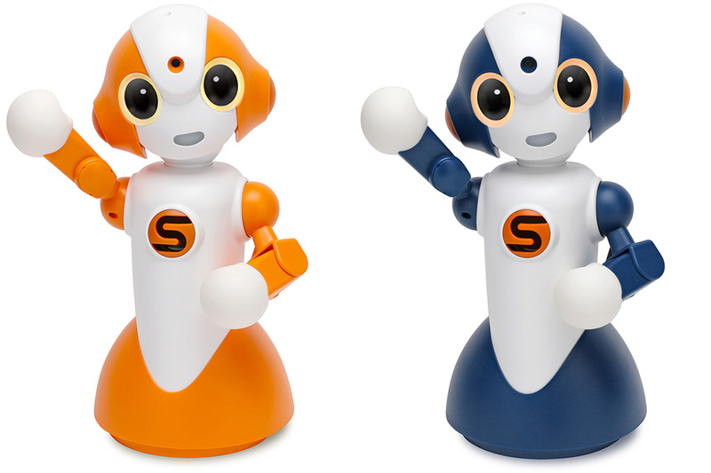 (左)声かけロボット(右)案内ロボット