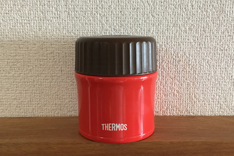 品番は「JBU-300」。カラーはレッドのほか、グリーン、ホワイトもあり。ポップな色合いがかわいい