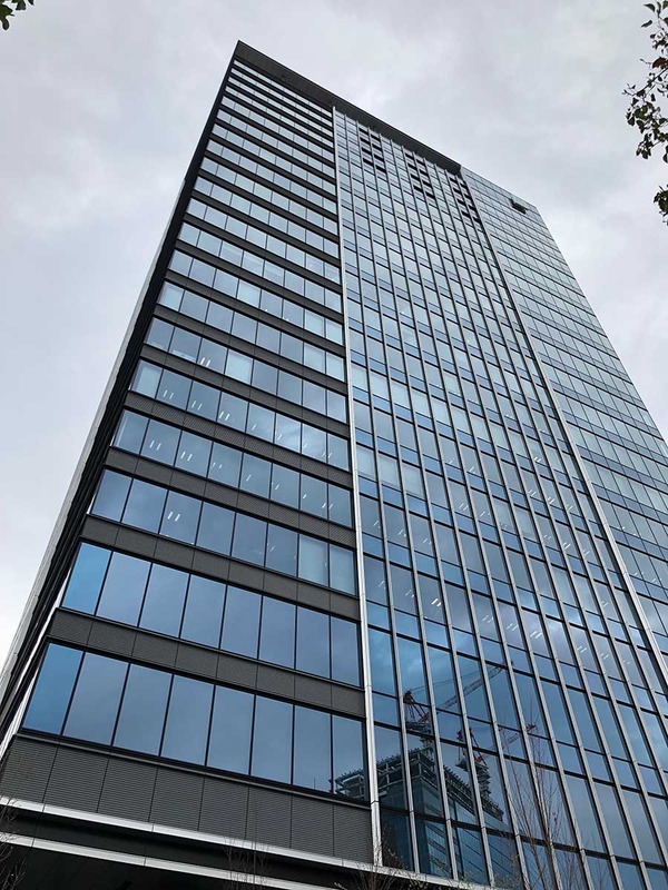 Abema Towers外観(3月撮影)