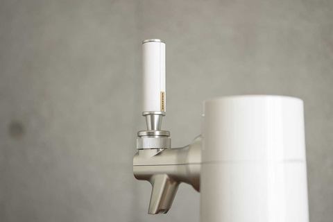 ビックカメラ、オリジナルビールサーバー。缶ビールでクリーミーな泡
