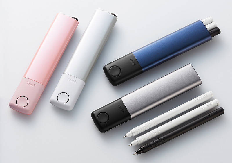 ユニボール R:E+。左からパールピンク、パールホワイト、ネイビー、ガンメタリック