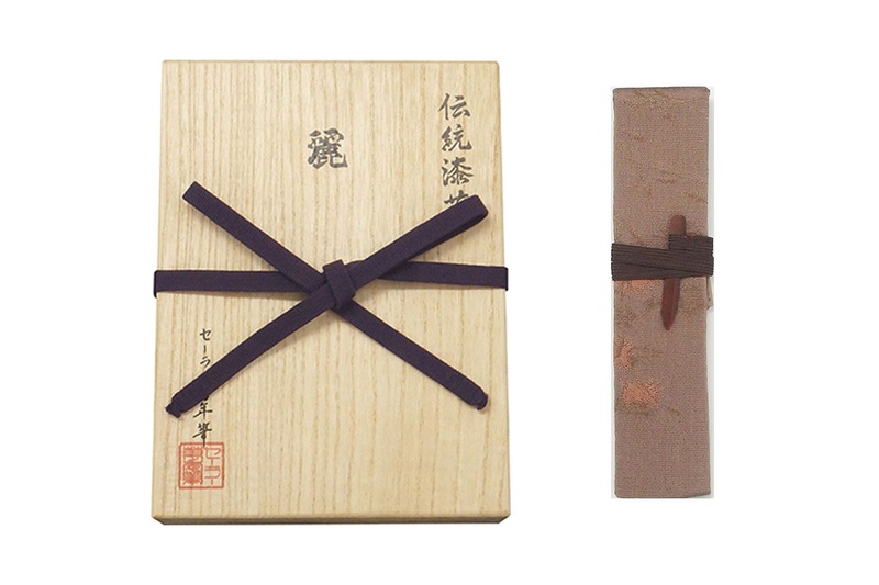 桐箱(左)と一本袋(右)