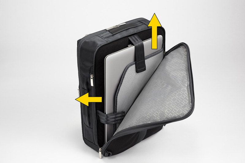 縦・横2方向から取り出せるPC収納部