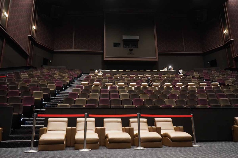 「シアター12」。座席数は542席