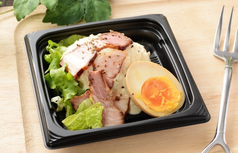 煮玉子と燻製ベーコンのポテトサラダ(298円/税込)