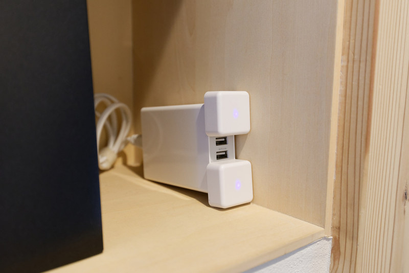 「セサミ mini」のWi-Fiアダプター。これを使うことでインターネット経由でスマートロックを制御できる