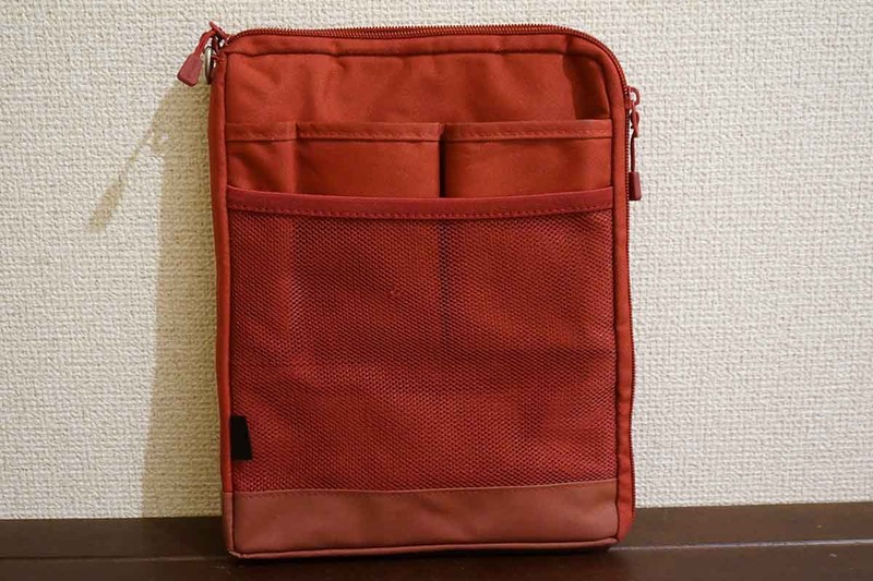 <a href="https://www.lihit-lab.com/products/catalog/A-7682.html">リヒトラブのA5サイズ縦型バッグインバッグ</a>