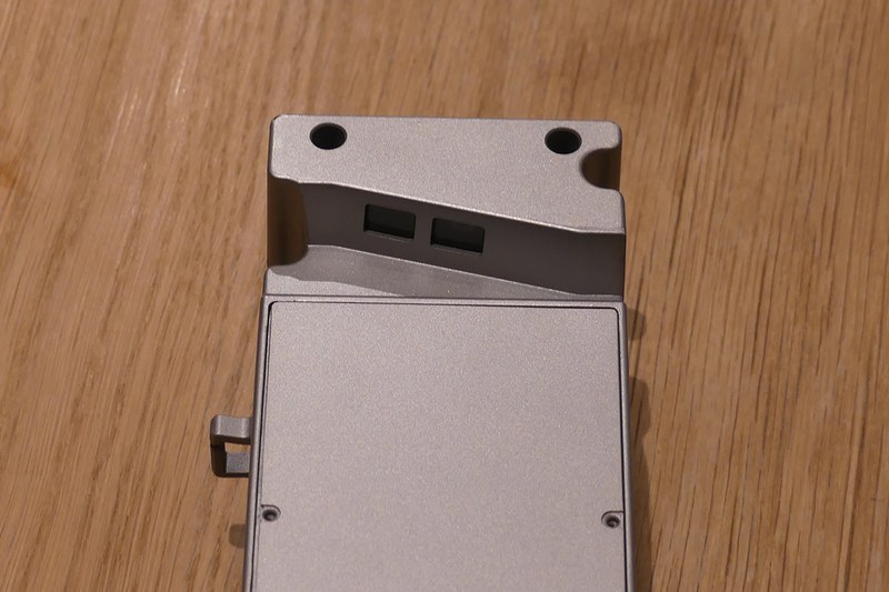 スマートロック部の裏側(BOX内側)上部にカメラを搭載