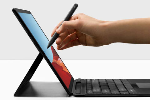 Surfaceが一新。2画面Androidの「Duo」や「Surface Pro X」など