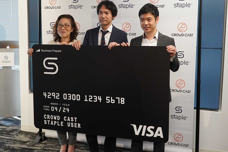 ビザ・ワールドワイド・ジャパン ジャパンプロダクト本部長 クラーク保坂由美氏(左)、クラウドキャスト 星川社長(中央)、Kyash 鷹取CEO(右)