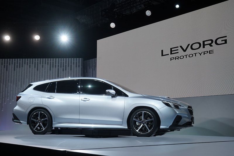 スバルブースの目玉は「レヴォーグ プロトタイプ」。2020年後半に日本導入