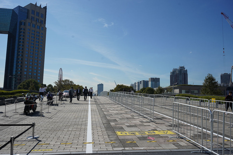 OPEN ROAD。歩くと結構果てしない