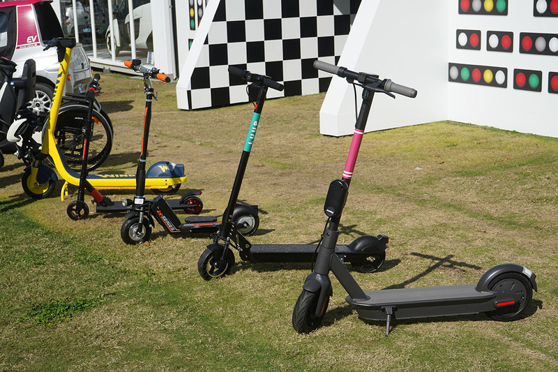 26日土曜日からは電動キックボードでOPEN ROADを移動できる