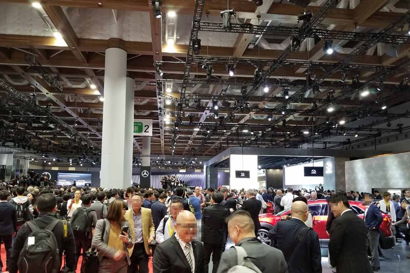 会場がコンパクトになったが、プレスデー初日もなかなかの混雑ぶりだった