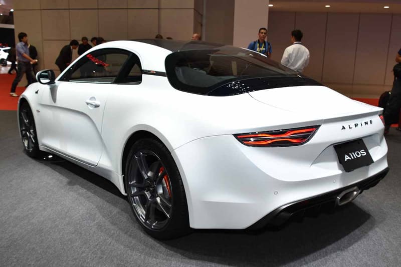 ちょっとピクミンに出てくる敵キャラ「チャッピー」に似ている気もするが、可愛くもかっこいいデザインはお見事。1,000万超えしないスポーツカーとして、ライバルはポルシェ718ケイマン、ロータス・エキシージ/エリーゼ、そして日本の新型スープラあたりだろうか