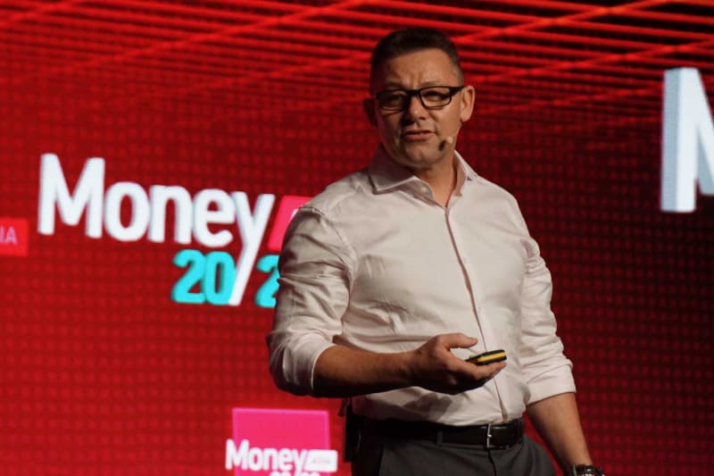 OvoのCEOを勤めるJason Thompson氏。実は2018年のGrab Financial発表時にはGrabPayのマネージングディレクターとしてAnthony Tan氏とともにMoney20/20 Asiaのステージでサービス概要の説明を行なっていた