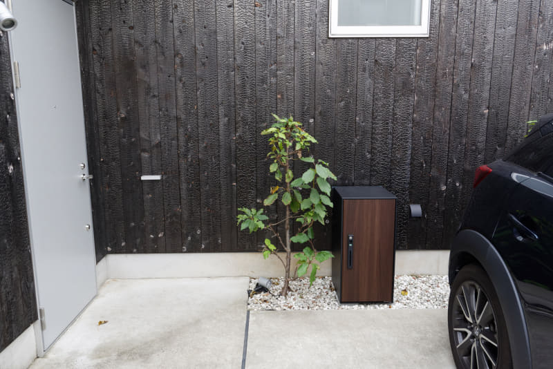 玄関前に仮置きしてみた