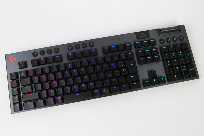 筆者がひと目惚れした「G913 LIGHTSPEED」