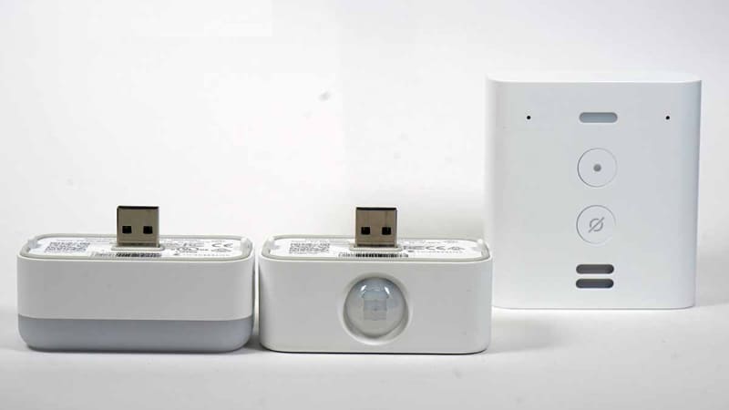 左からナイトライト、モーションセンサー、Echo Flex