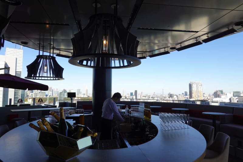 「CÉ LA VI」には渋谷の街並みを見下ろせる席が多数