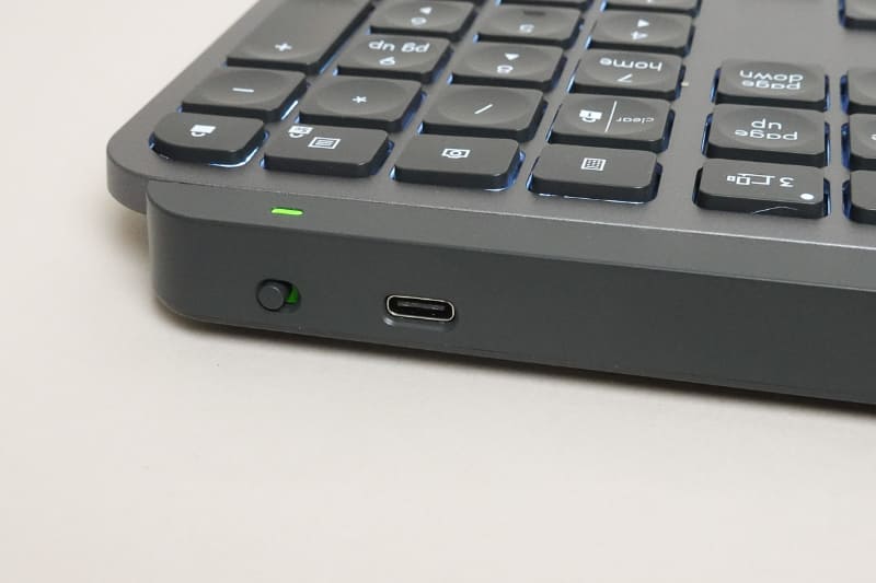 充電用コネクタはUSB type-C