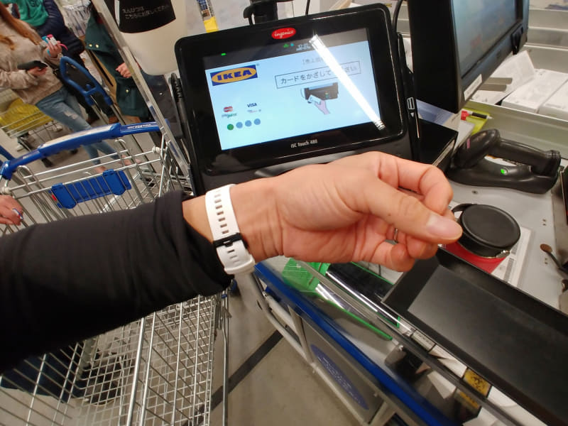 家具などの購入レジでも問題なくGarmin Payで決済完了