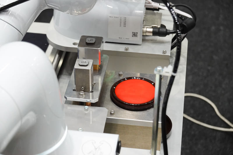 ハンコと朱肉。残念ながらハンコを押すデモは見ることができなかった