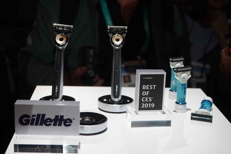 GilletteLabs Heated Razor」