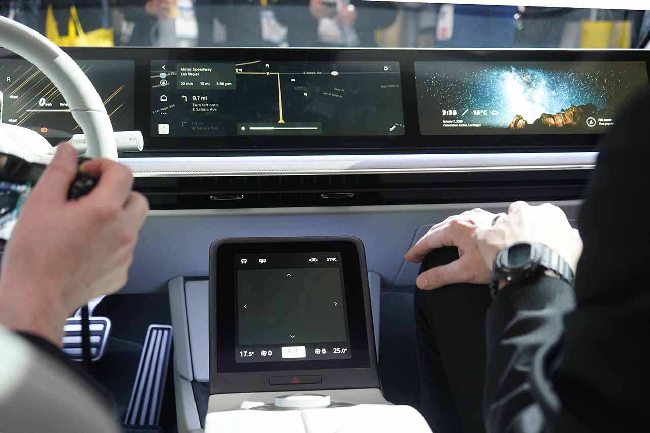 ナビ画面の入れ替えも可能