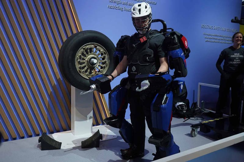 タイヤを持ち上げる