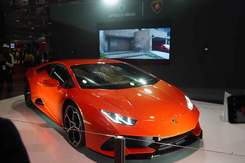 Alexaを搭載したウラカン EVO RWD