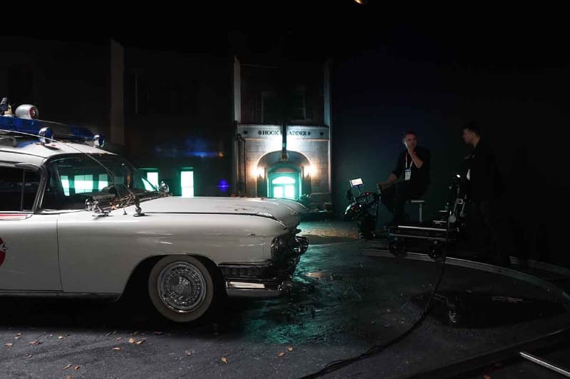 こっちの“クルマ”もすごかった。ゴーストバスターズのセットの背景は10×4mのCrystal LEDディスプレイ