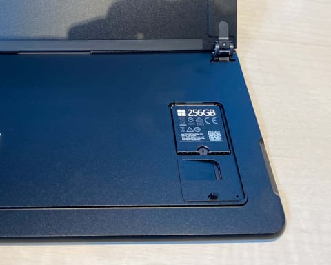 レビュー】「PCである」ことの価値。Surface Pro Xで2週間仕事した