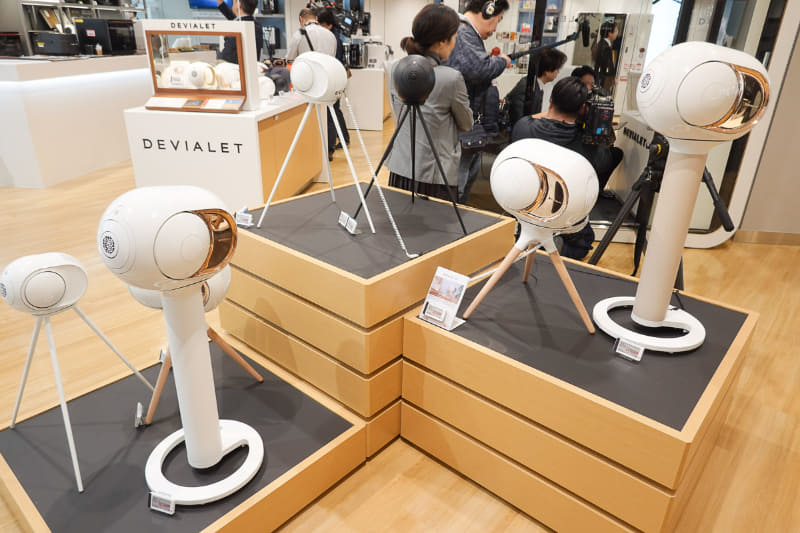 三越店のみの取り扱いとなるスピーカー「DEVIALET」