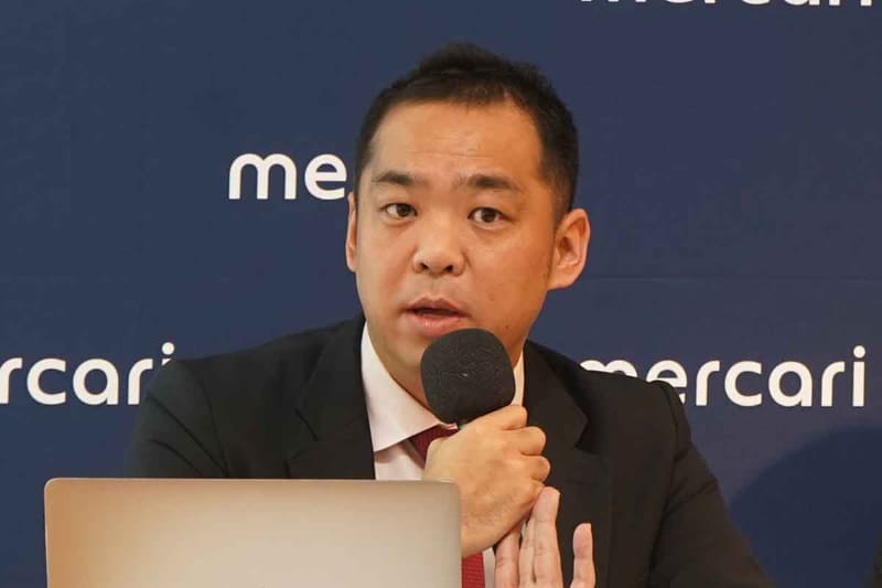 メルカリ 小泉文明 取締役会長