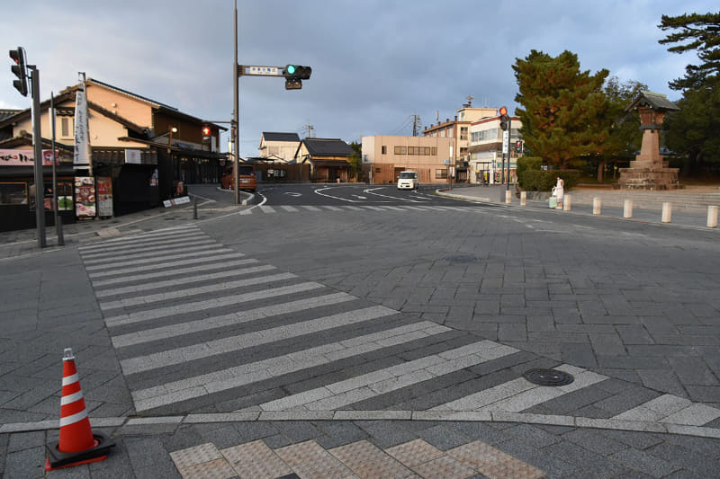 現状の出雲大社と神門通り商店街を結ぶ横断歩道