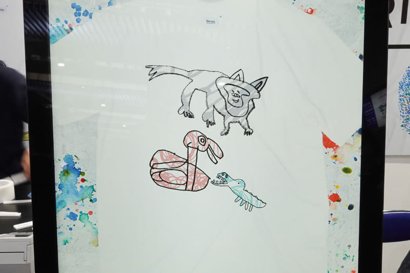 イラストは拡大縮小回転など自分でデザインできる