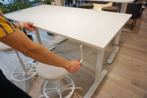 送料込み！】IKEA トロッテン 昇降テーブル デスク pcデスク 昇降式