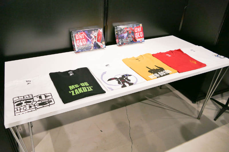 ユニクロコラボTシャツ