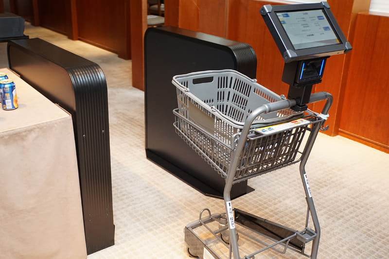 買物が完了したらゲートを通過