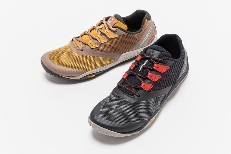 MENS。左がGOLD。右がBLACK/BOSSANOVA