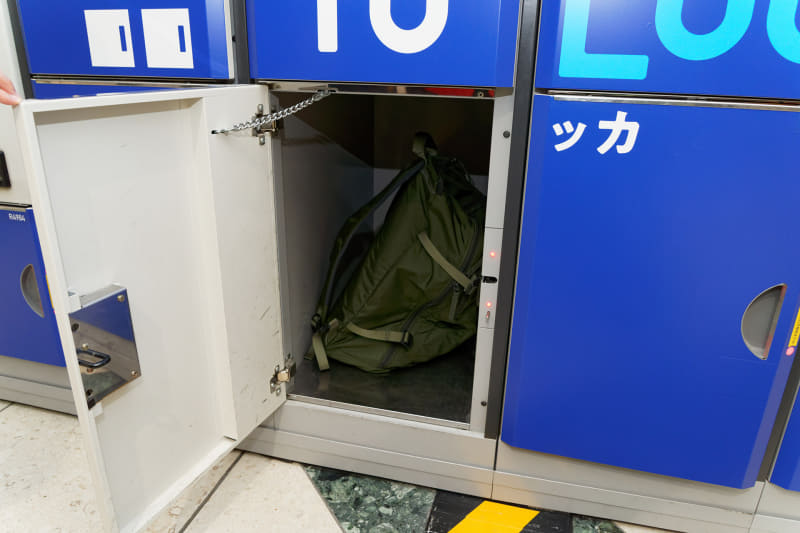 こちらはMサイズのボックス。大きめのリュックサックが余裕で入る