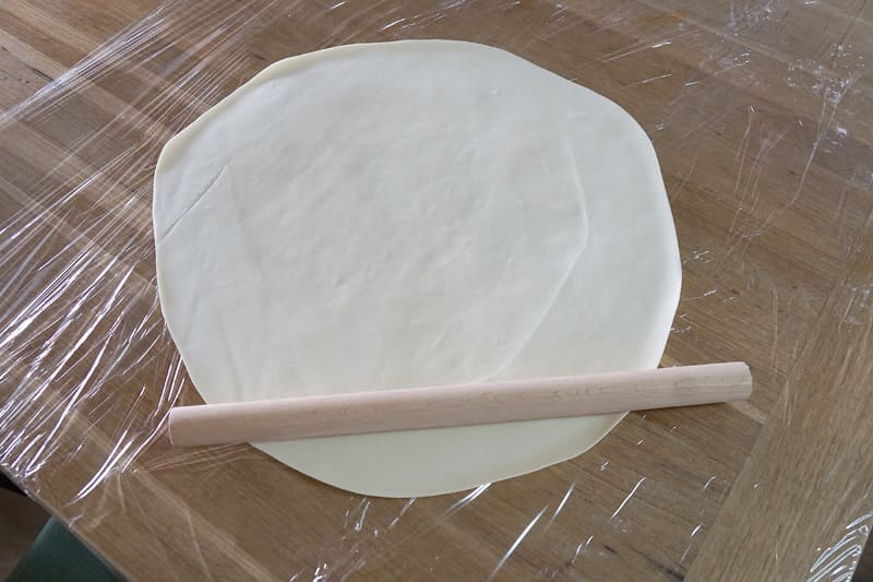 伸ばし終わりはこんな感じ。表面なめらかで均一な厚さ